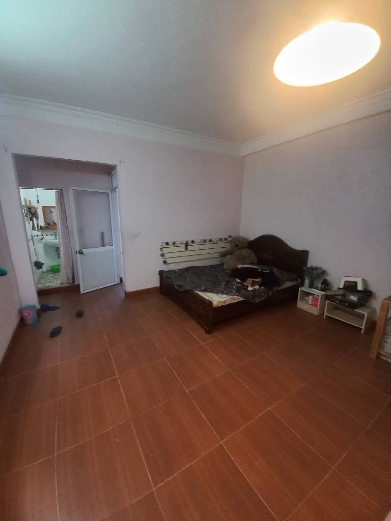 Bán nhà Phùng Khoang, DT 42m2x5T, giá 7,75 tỷ, ô tô đỗ gần, cạnh Đại học Hà Nội